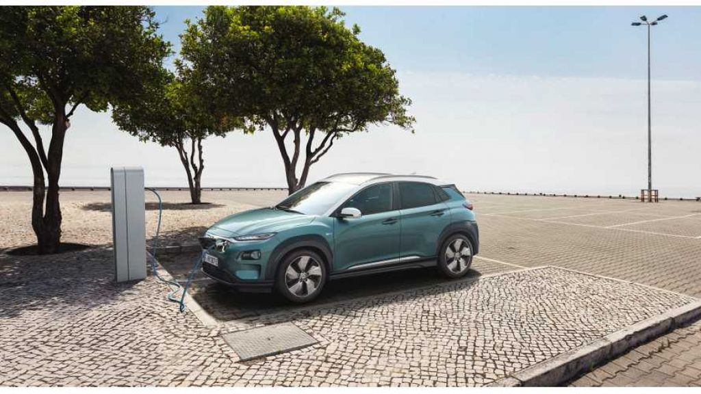 Усовершенствованный Hyundai Kona Electric появится в Европе в конце 2019 года.